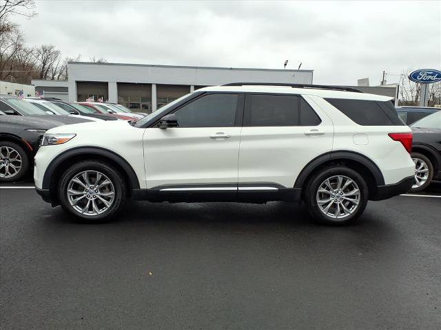 Certified 2023 Ford Explorer XLT w/ Equipment Group 202A AWD/4WD image 2
