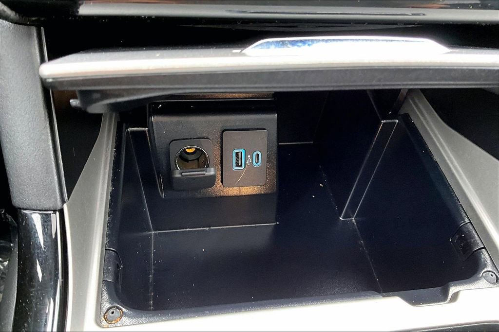 Certified 2022 Ford Explorer ST-Line w/ Class IV Trailer Tow Package image 28