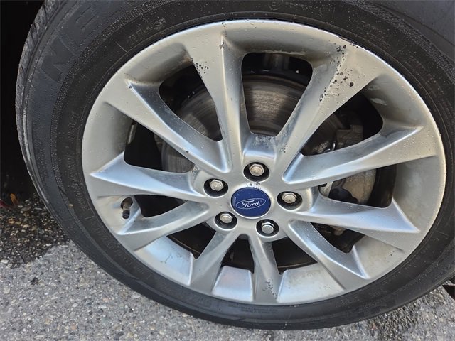 Certified 2017 Ford Fusion SE image 5