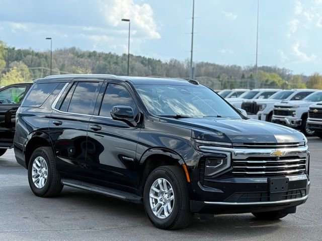 Used 2025 Chevrolet Tahoe LT AWD/4WD image 39