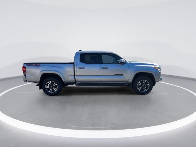 Used 2019 Toyota Tacoma TRD Sport AWD/4WD image 8