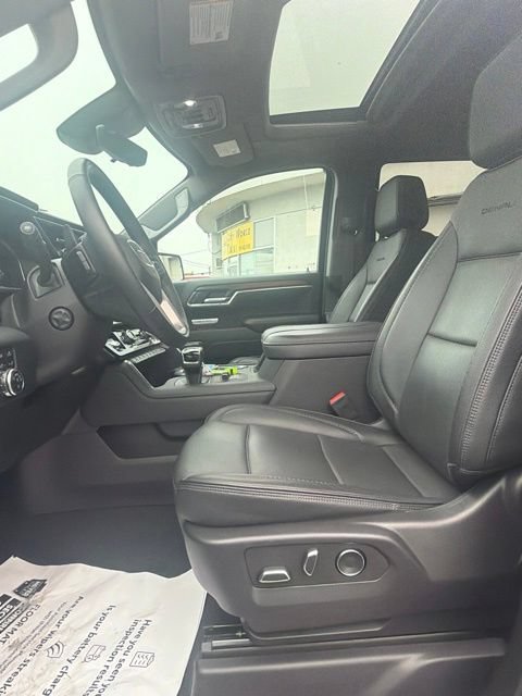 Used 2019 Jeep Wrangler Unlimited Sahara w/ Dual Top Group AWD/4WD image 20