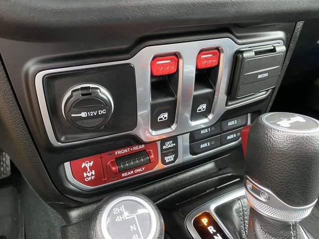 Used 2024 Jeep Wrangler Rubicon w/ Technology Group AWD/4WD image 20
