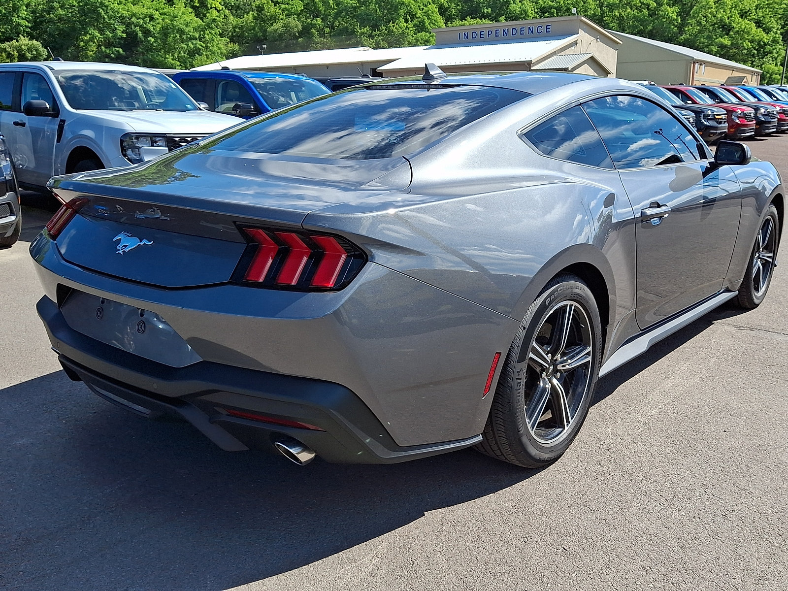 Certified 2025 Ford Mustang Coupe RWD image 10