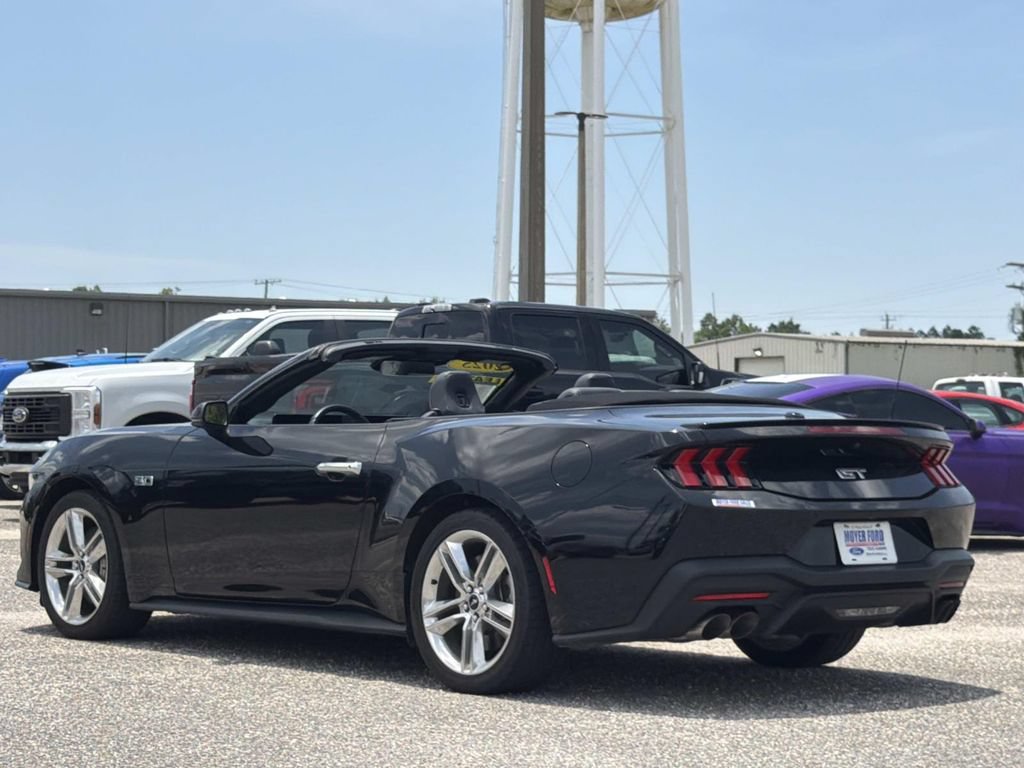 Certified 2025 Ford Mustang GT Premium RWD image 5