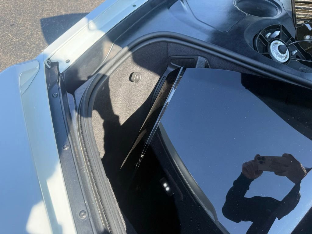 Used 2020 Chevrolet Corvette Stingray Premium Cpe w/ 3LT Preferred Equipment Group image 33