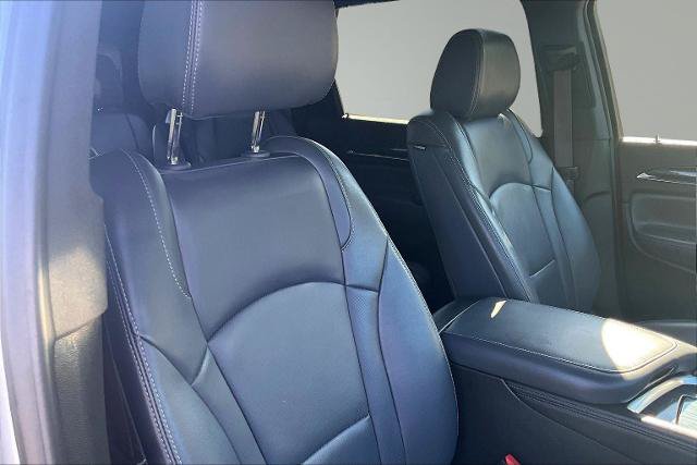 Used 2024 Buick Enclave Premium FWD image 7