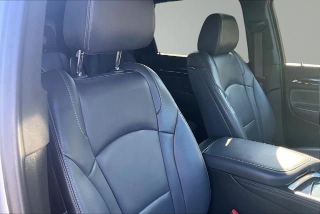 Used 2024 Buick Enclave Premium FWD image 7
