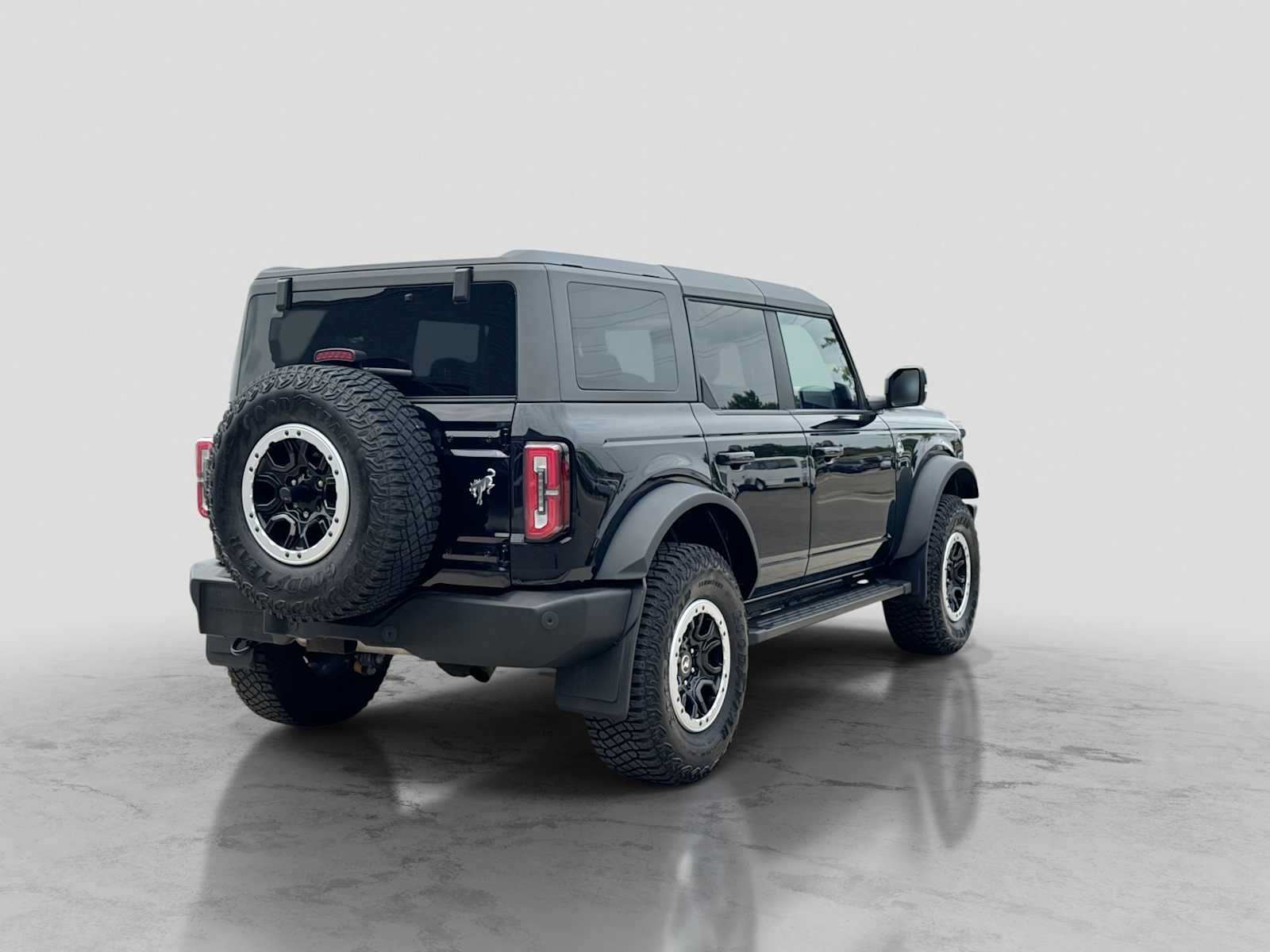 Certified 2024 Ford Bronco Outer Banks w/ Sasquatch Package AWD/4WD image 6