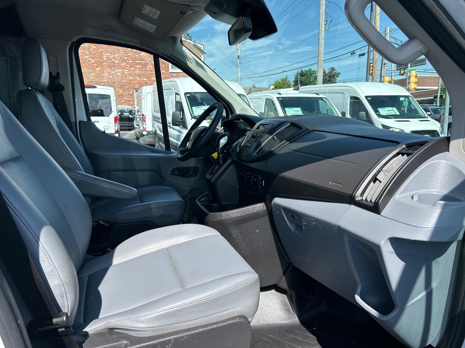 Certified 2019 Ford Transit 150 130 Low Roof RWD image 15
