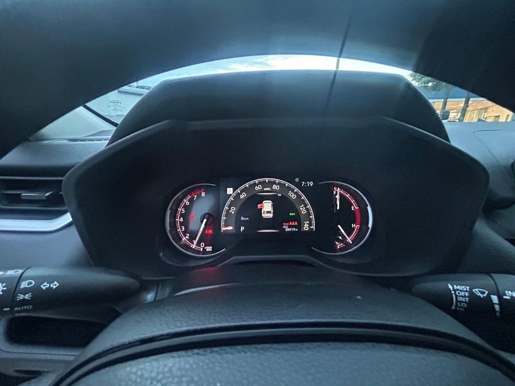 Used 2024 Toyota RAV4 XLE image 38