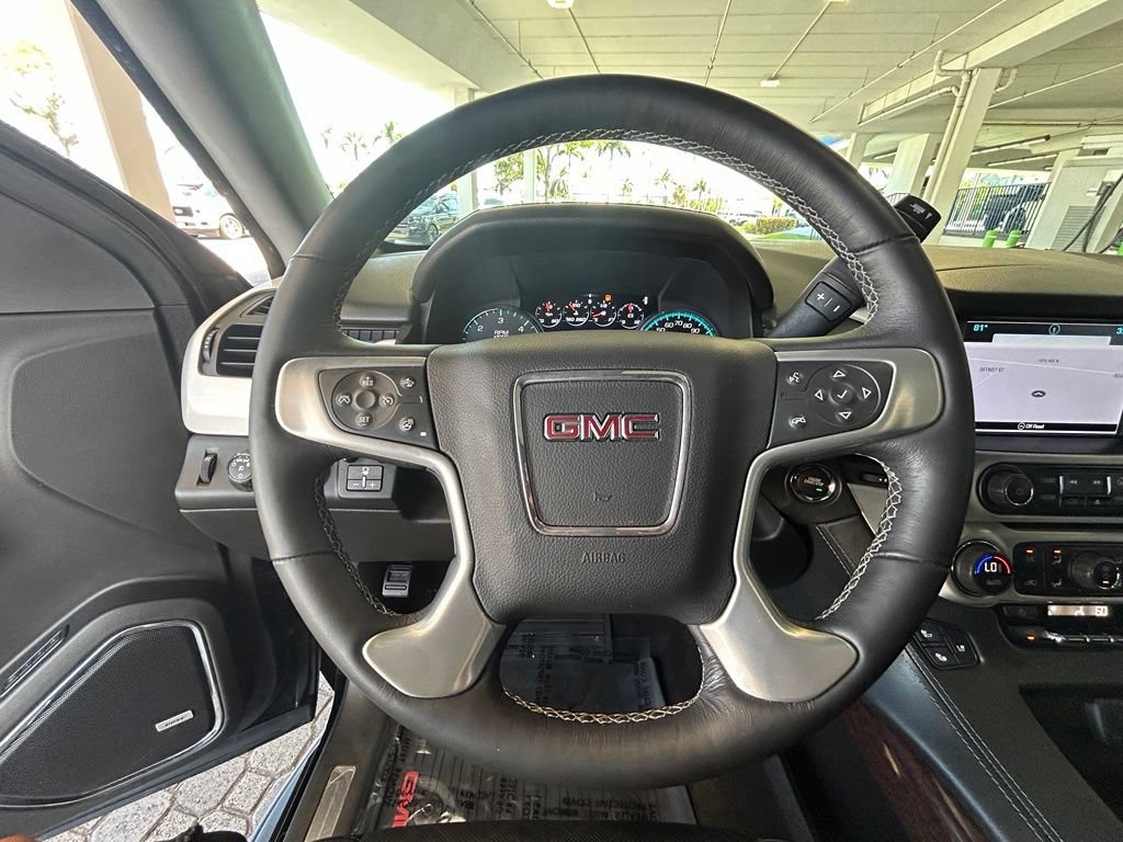 Used 2017 GMC Yukon XL SLT w/ Premium Edition AWD/4WD image 17