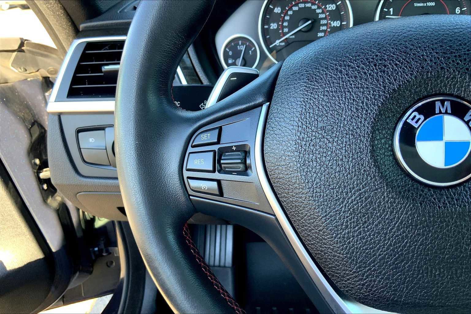 Used 2018 BMW 430i Convertible image 17