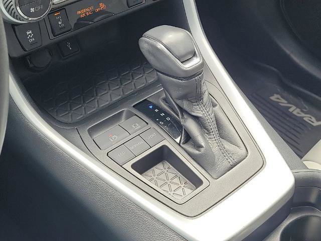 Used 2021 Toyota RAV4 XLE Premium image 33