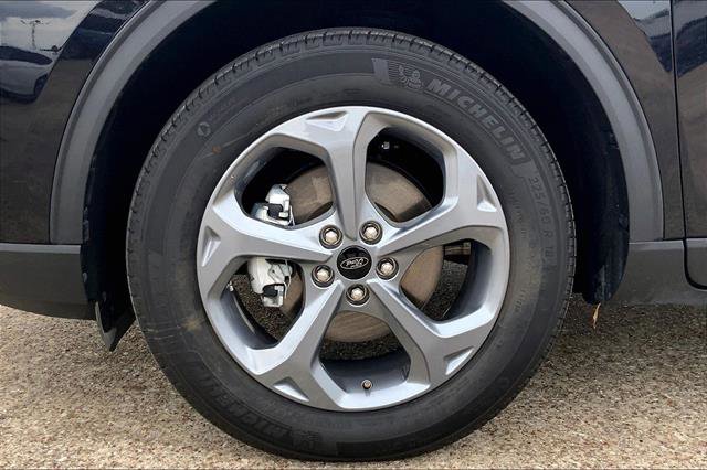 Certified 2025 Ford Escape ST-Line AWD/4WD image 8