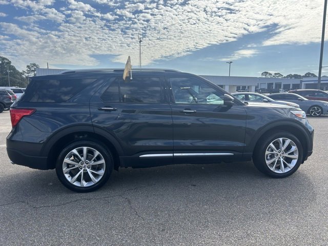 Certified 2022 Ford Explorer Platinum w/ Equipment Group 601A image 6