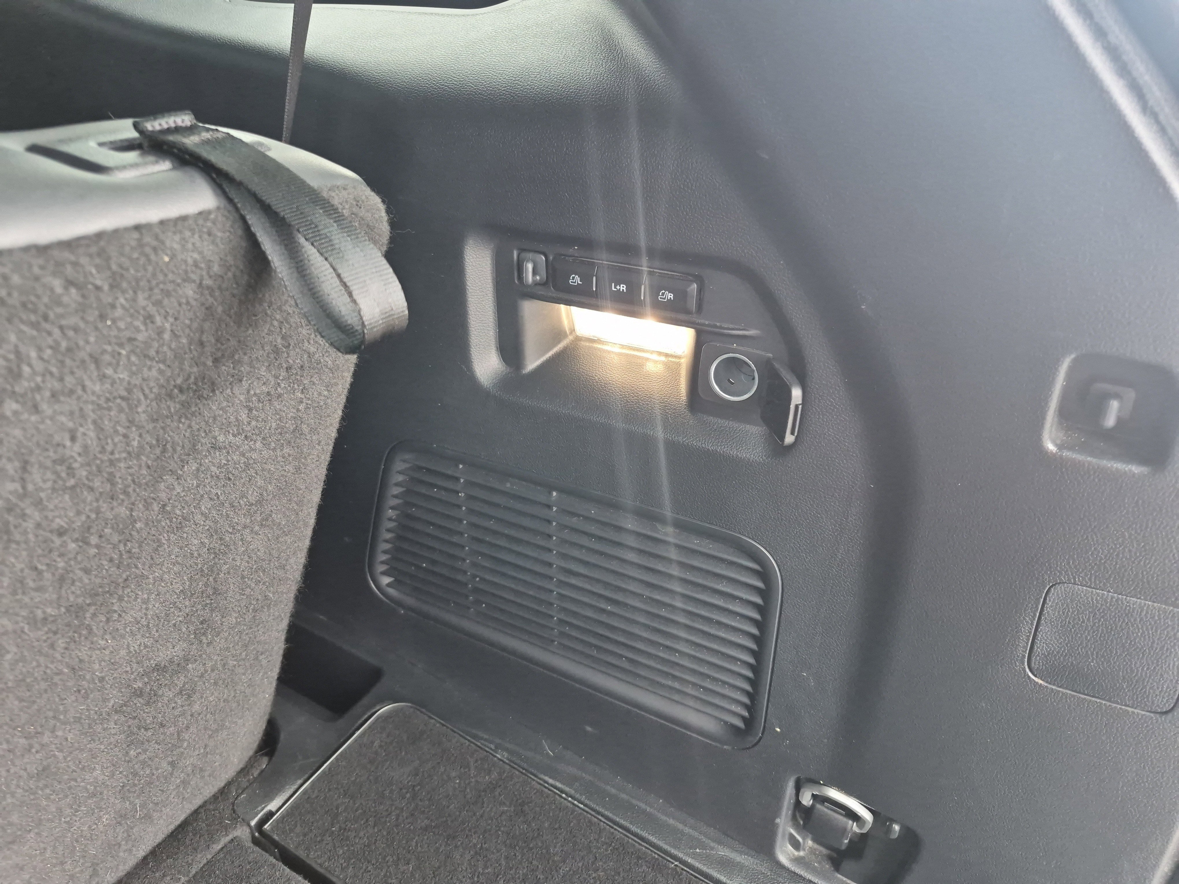 Certified 2025 Ford Explorer ST image 19