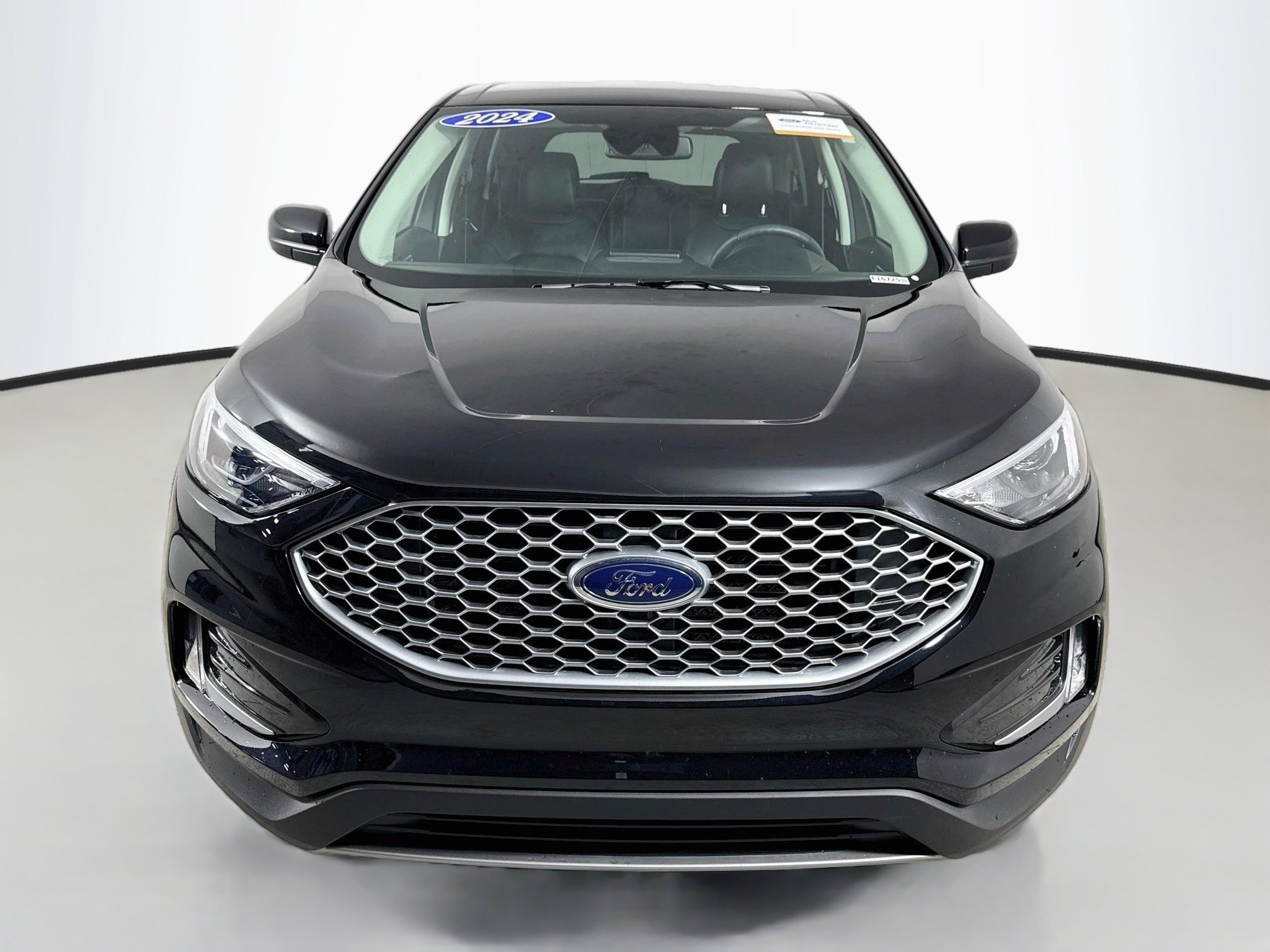 Certified 2024 Ford Edge SEL w/ Convenience Package AWD/4WD image 2