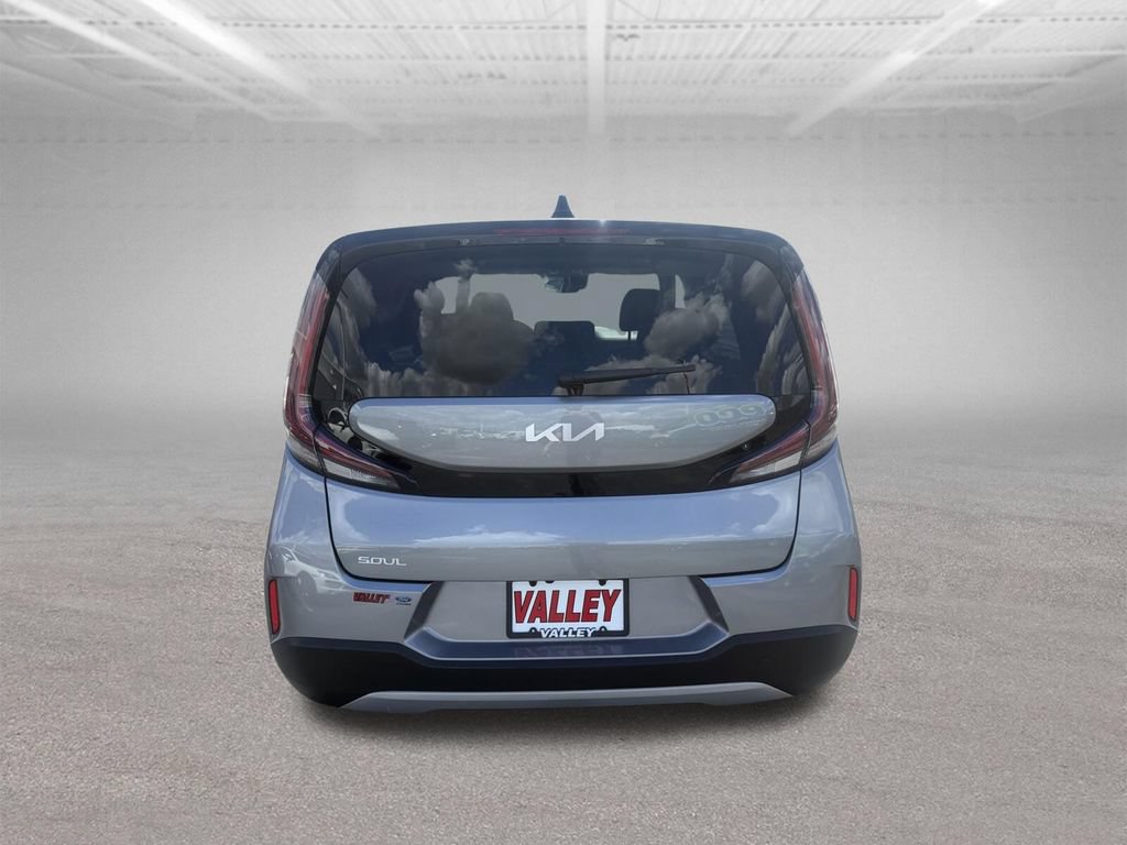 Used 2025 Kia Soul LX w/ LX Technology Package FWD image 5