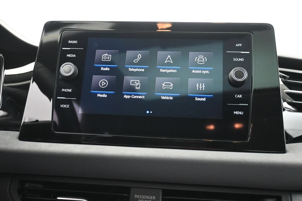 Used 2025 Volkswagen Jetta SE FWD image 25