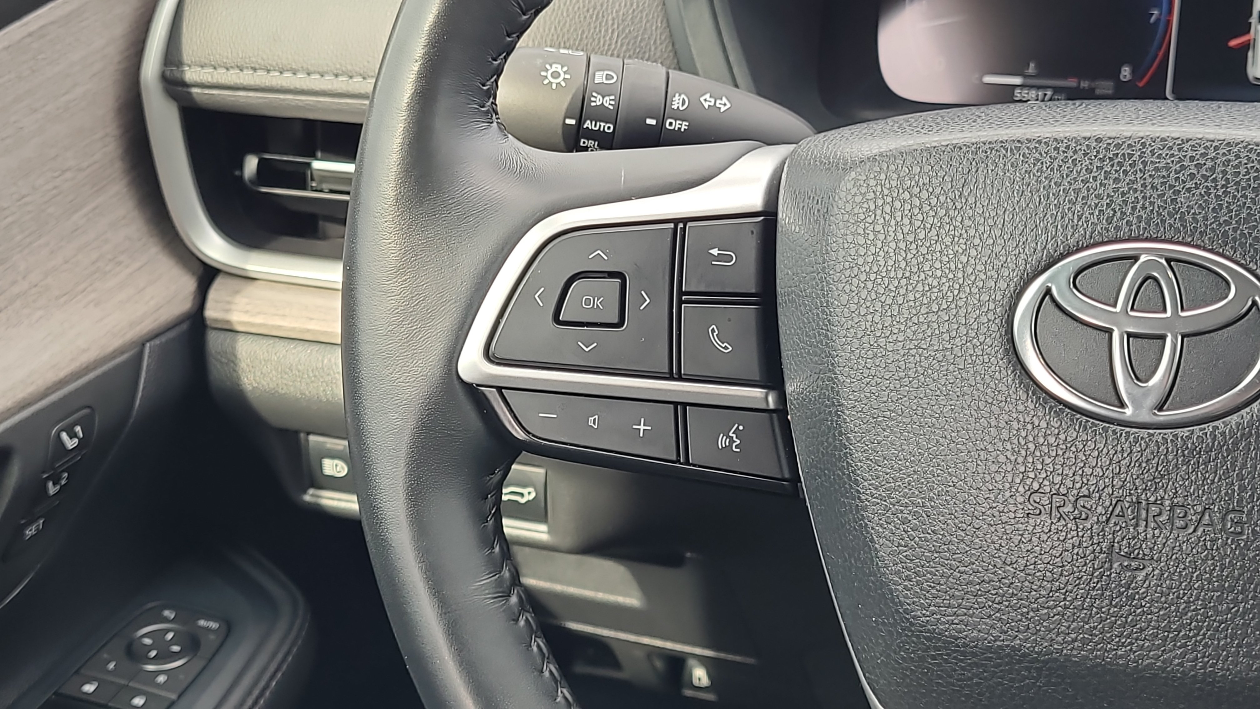Used 2024 Toyota Grand Highlander AWD image 14