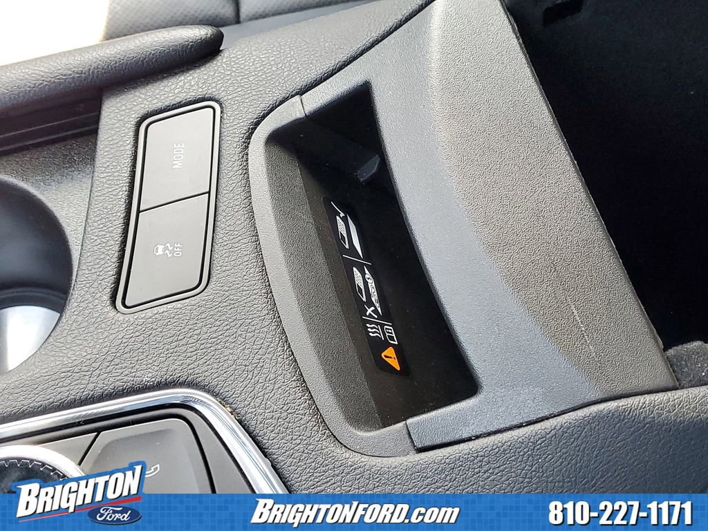 Used 2020 Cadillac XT5 Premium Luxury w/ LPO, Floor Liner Package AWD/4WD image 34