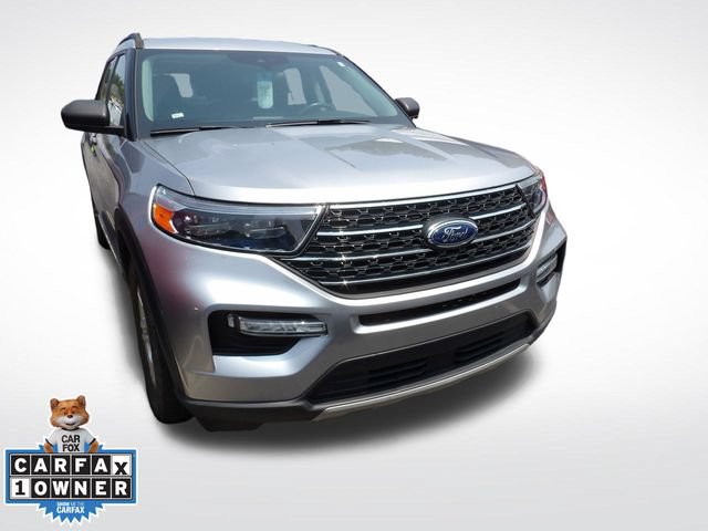 Certified 2023 Ford Explorer XLT w/ Equipment Group 202A RWD image 2