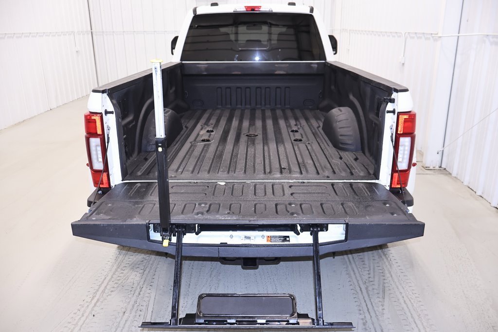 Certified 2022 Ford F450 Lariat w/ Lariat Ultimate Package image 41