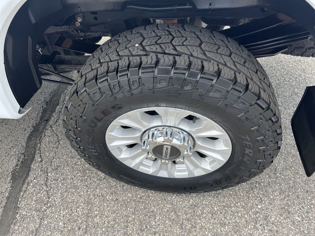 Certified 2022 Ford F350 XLT w/ XLT Value Package AWD/4WD image 2