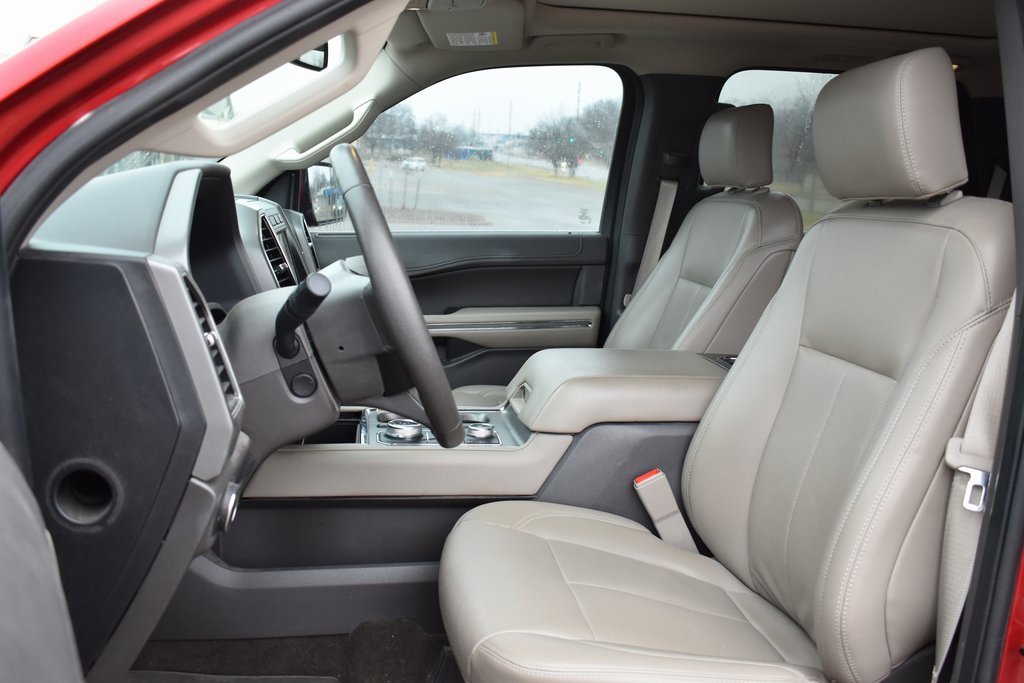 Certified 2020 Ford Expedition XLT w/ Equipment Group 202A image 5