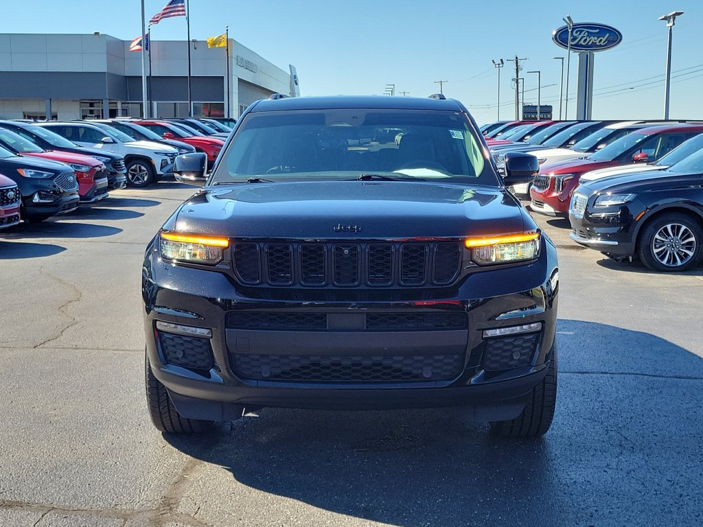 Used 2023 Jeep Grand Cherokee L Limited w/ Luxury Tech Group II AWD/4WD image 2