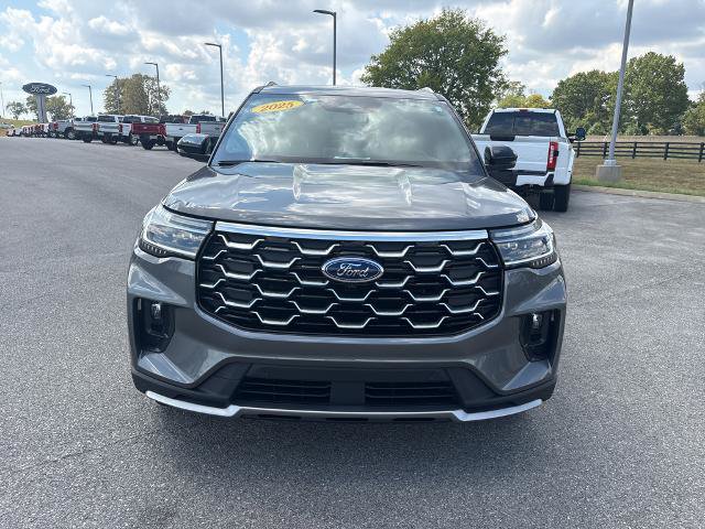 Certified 2025 Ford Explorer Platinum RWD image 2
