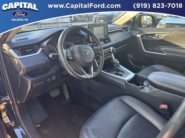 Used 2022 Toyota RAV4 XLE Premium image 18