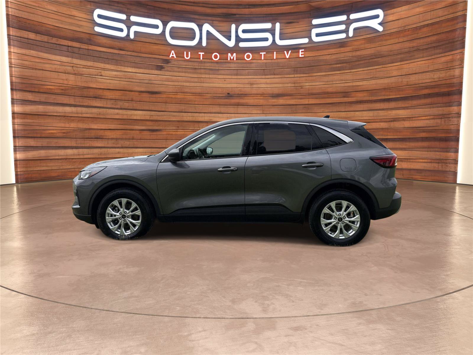 Certified 2023 Ford Escape Active w/ Tech Pack #1 AWD/4WD image 3