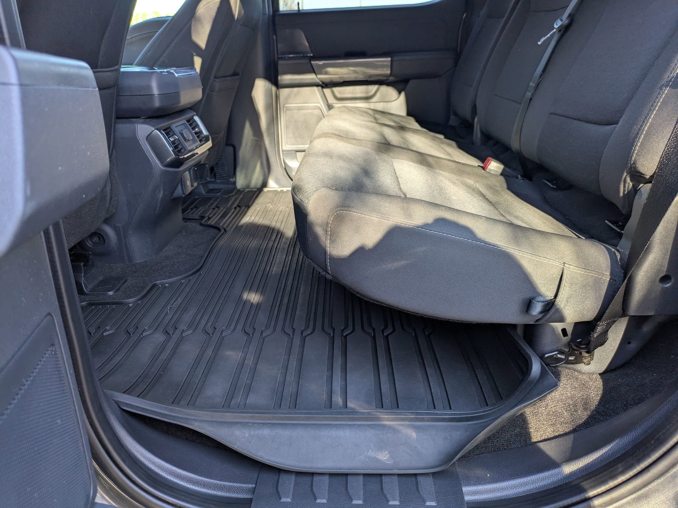 Certified 2022 Ford F150 XLT w/ Equipment Group 302A High image 27