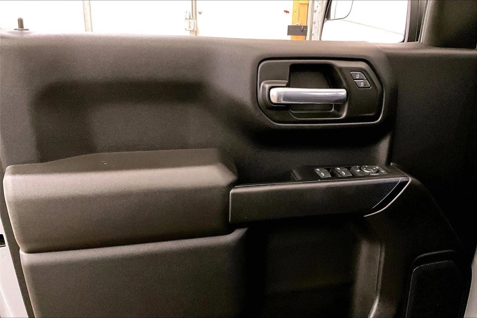 Used 2024 Chevrolet Silverado 1500 Custom image 22