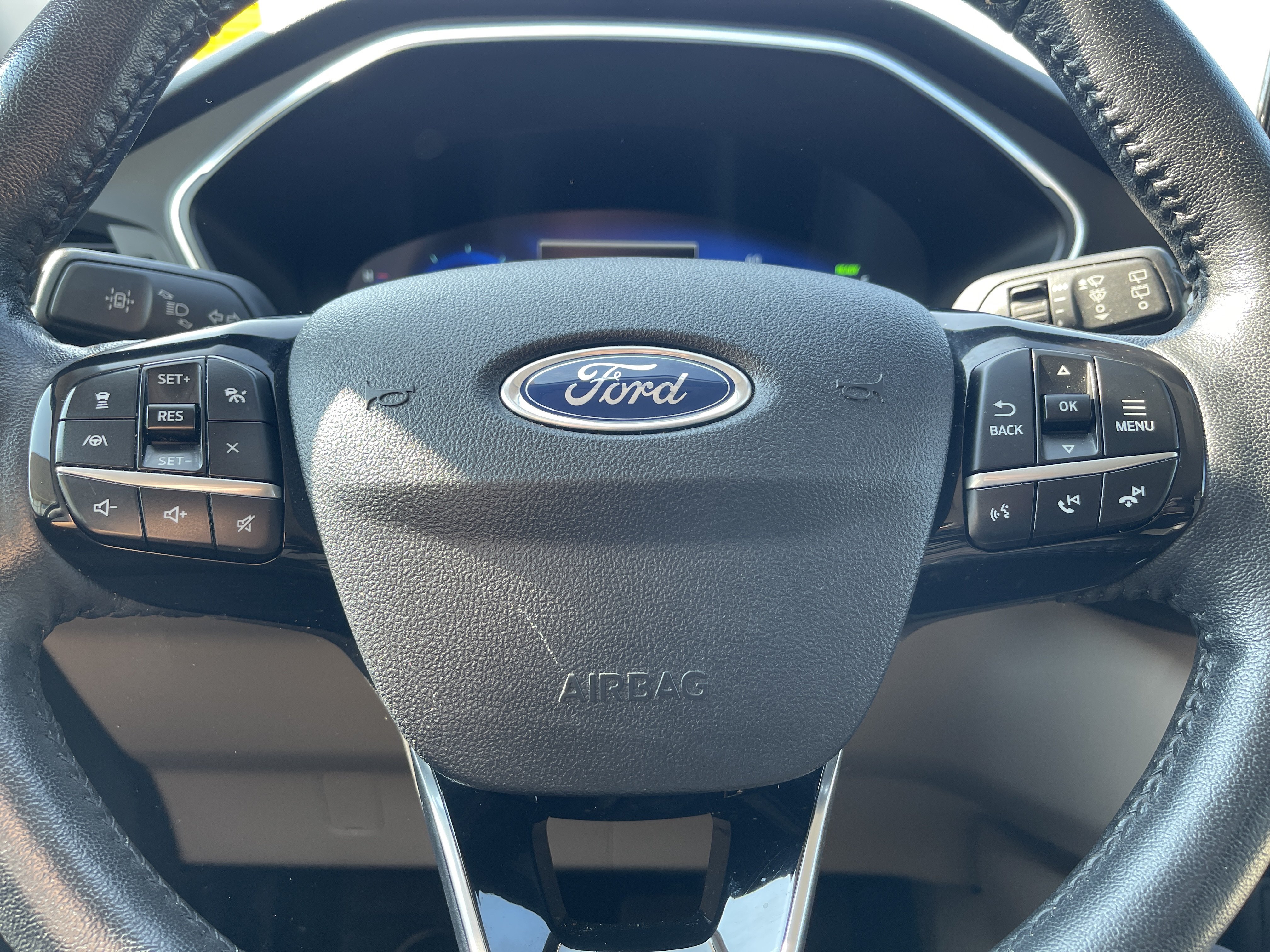 Certified 2021 Ford Escape Titanium AWD/4WD image 16