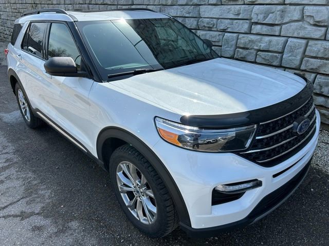 Certified 2023 Ford Explorer XLT w/ Equipment Group 202A AWD/4WD image 7