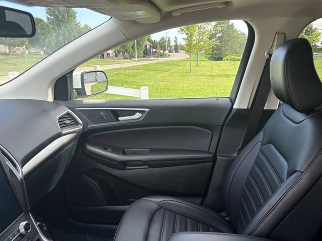 Certified 2024 Ford Edge SEL w/ Convenience Package AWD/4WD image 13