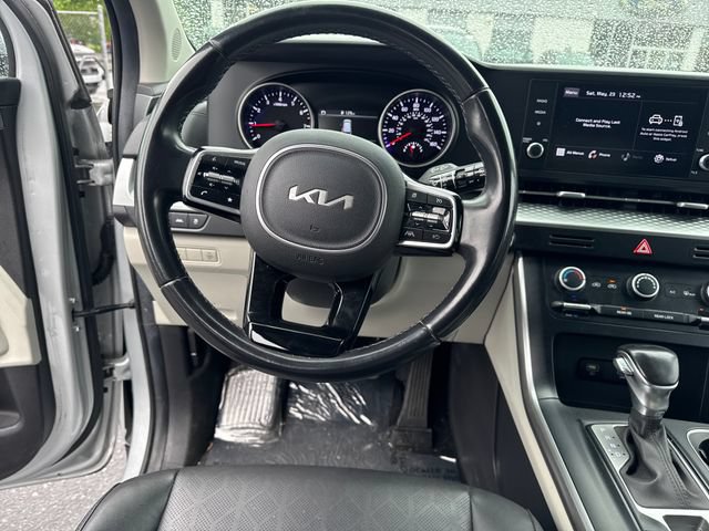 Used 2022 Kia Carnival LX FWD image 14