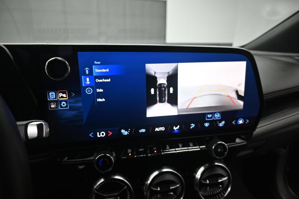 Used 2024 Chevrolet Blazer EV LT AWD/4WD image 15