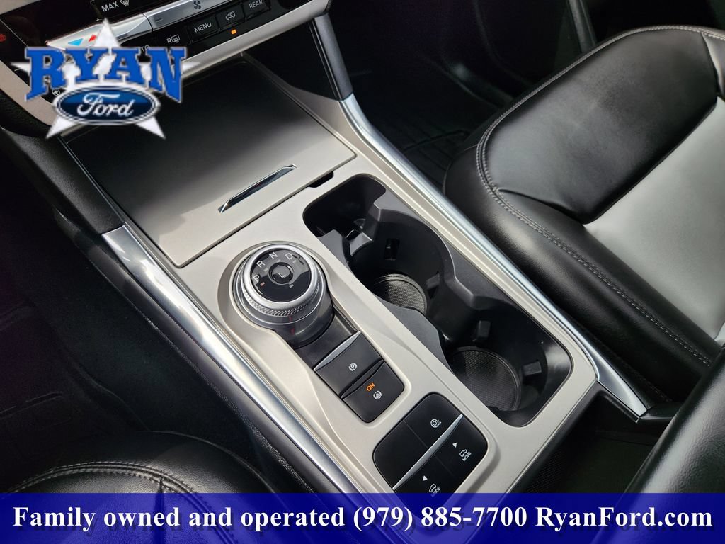 Certified 2022 Ford Explorer XLT w/ Equipment Group 202A RWD image 15