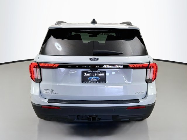 Certified 2025 Ford Explorer Active AWD/4WD image 6