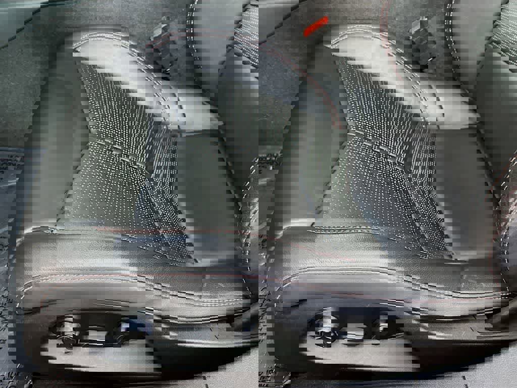 Used 2020 Chevrolet Corvette Stingray Premium Cpe w/ 3LT image 27