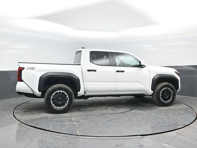 Used 2024 Toyota Tacoma TRD Off-Road AWD/4WD image 3