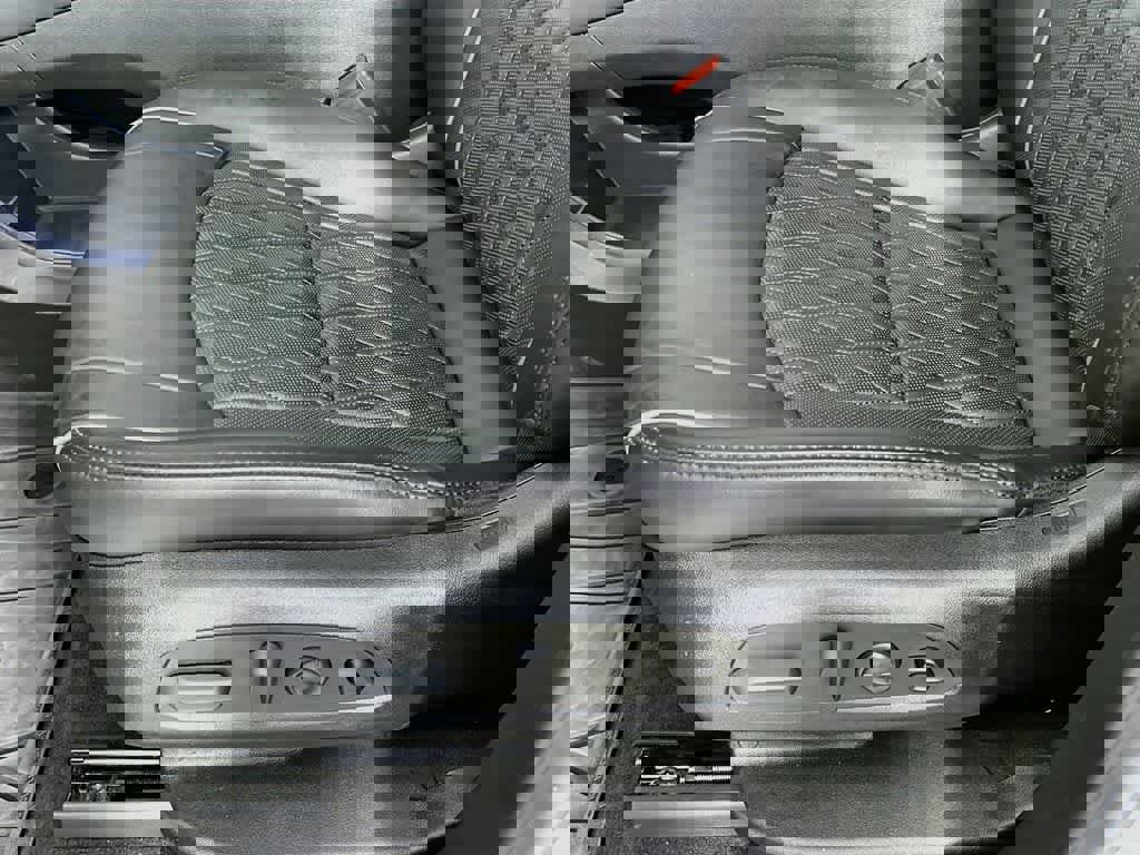 Used 2023 Buick Enclave Avenir w/ Avenir Technology Package AWD/4WD image 30