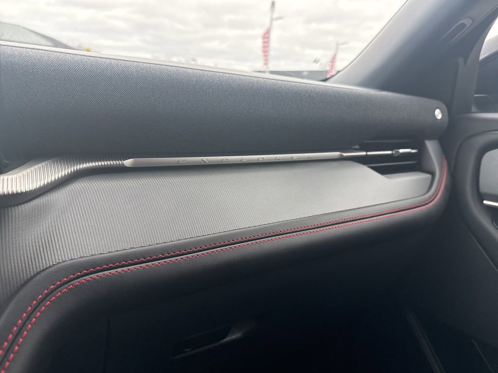 Certified 2025 Ford Explorer ST image 41