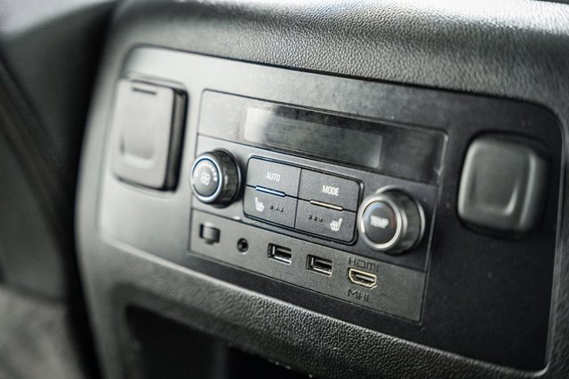 Used 2017 Chevrolet Suburban LT image 41