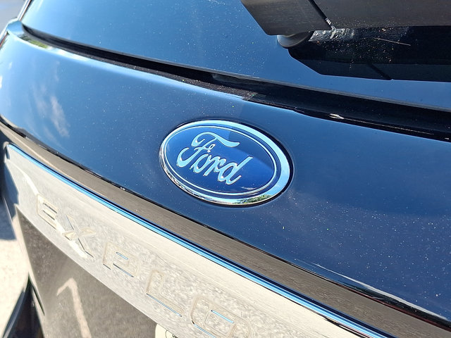 Certified 2023 Ford Explorer XLT w/ Equipment Group 202A AWD/4WD image 16
