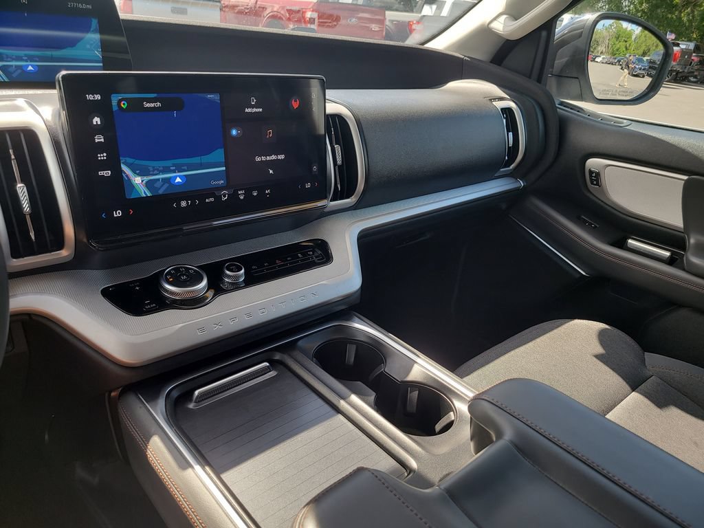 Certified 2025 Ford Expedition Active RWD image 21